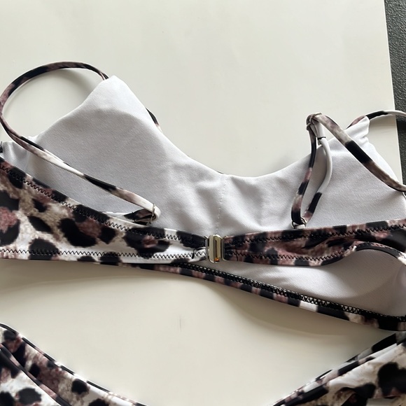 Two piece Bikini 👙 2/30 swim! - Picture 3 of 4